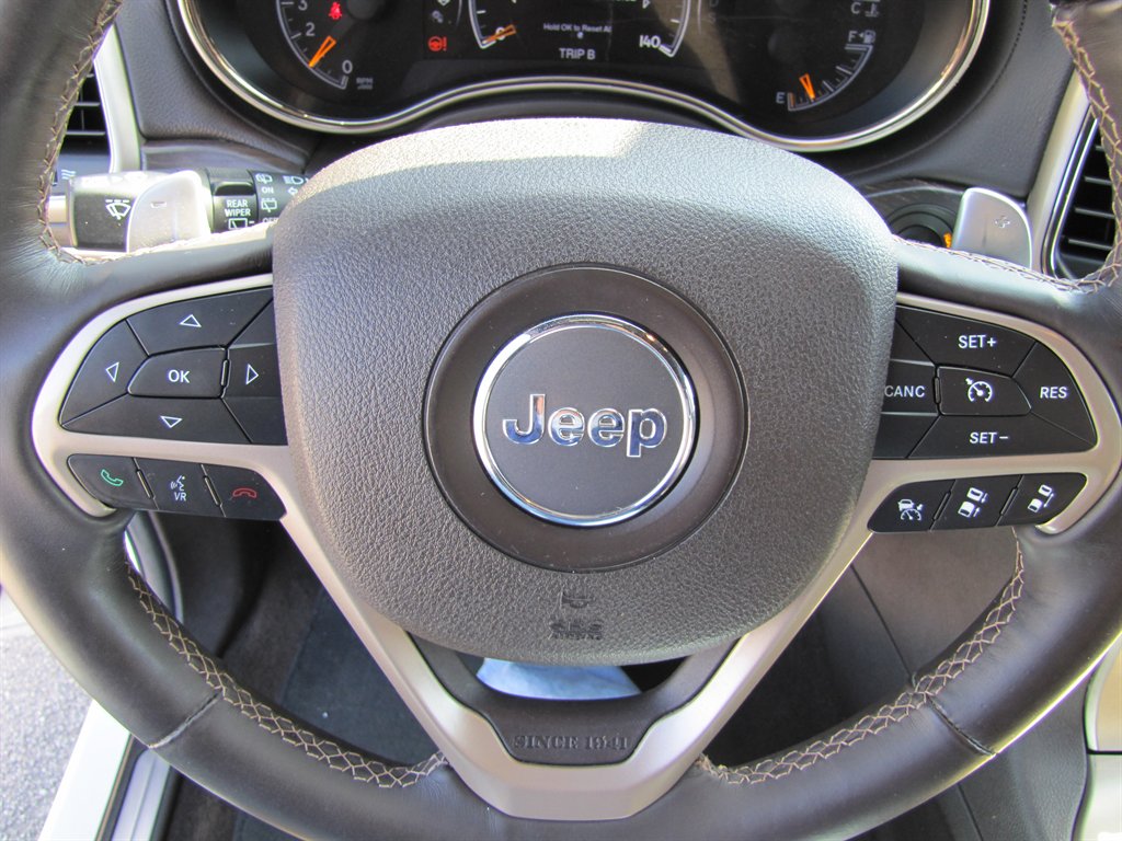 Jeep Grand Cherokee photo 13