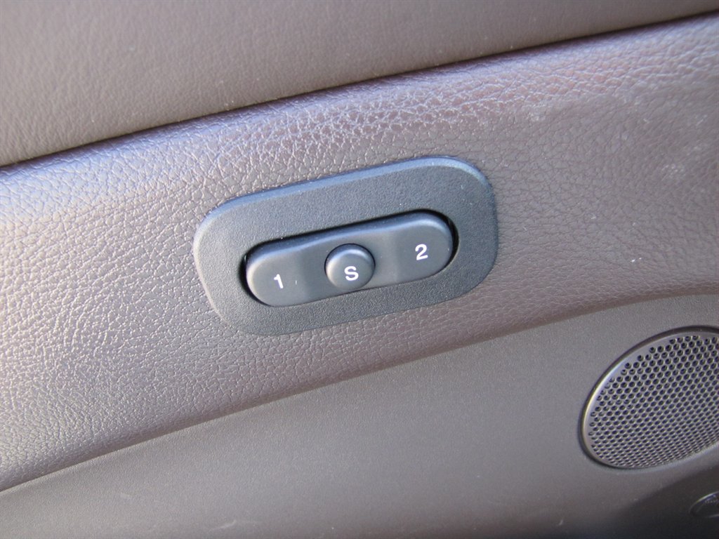 Jeep Grand Cherokee photo 12