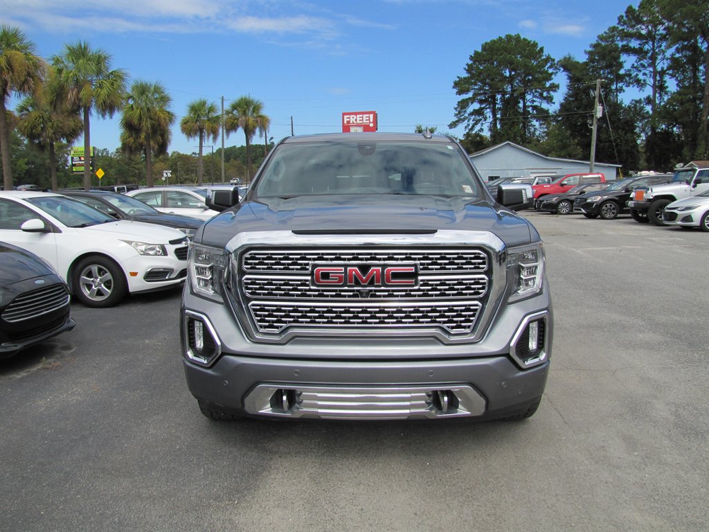 GMC Sierra photo 2