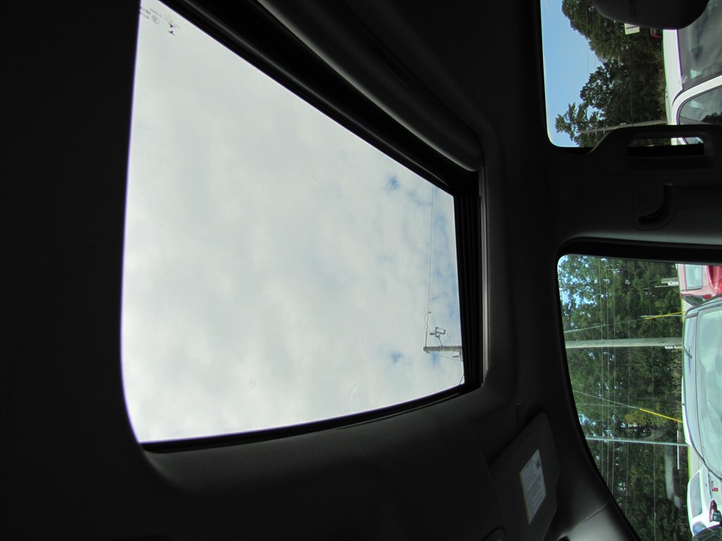 GMC Sierra photo 10