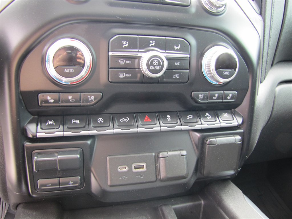 GMC Sierra photo 15
