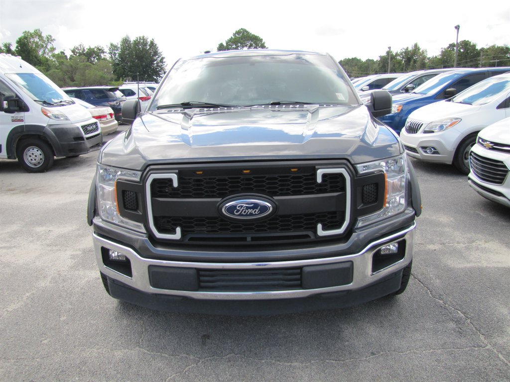 Ford F-150 photo 2