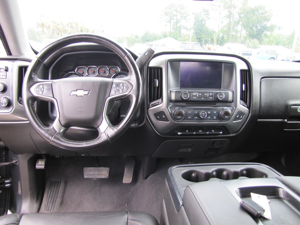 Chevrolet Silverado photo 9
