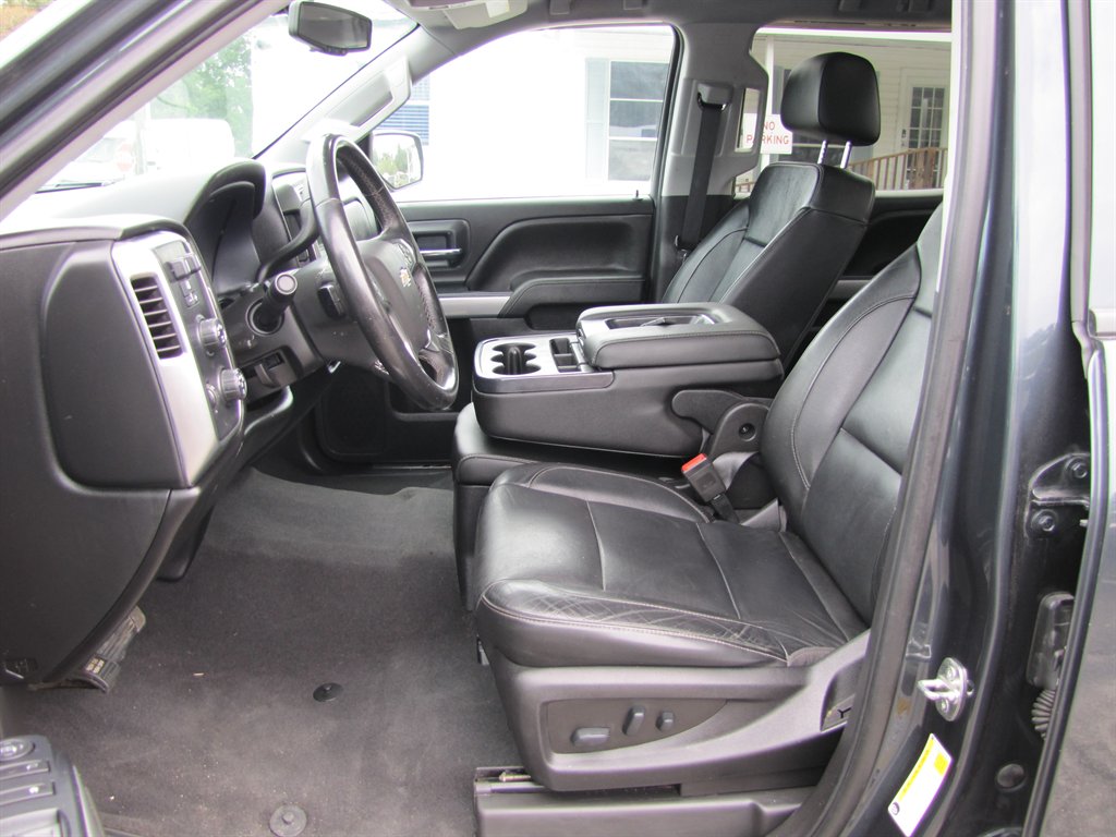 Chevrolet Silverado photo 7