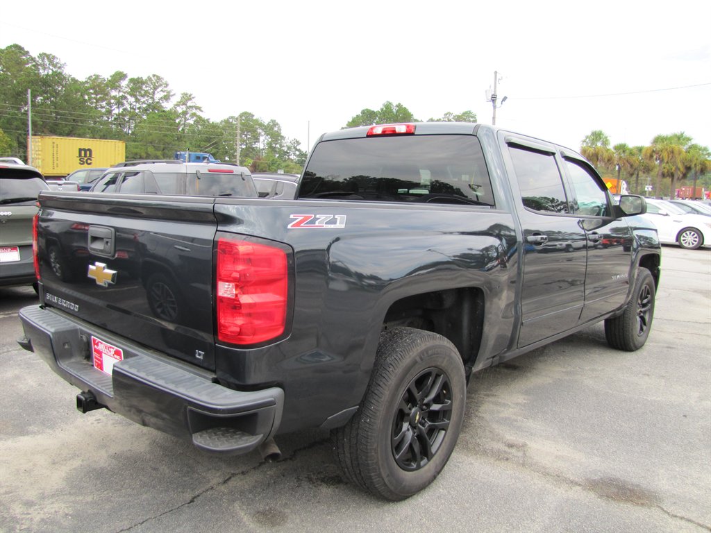 Chevrolet Silverado photo 5