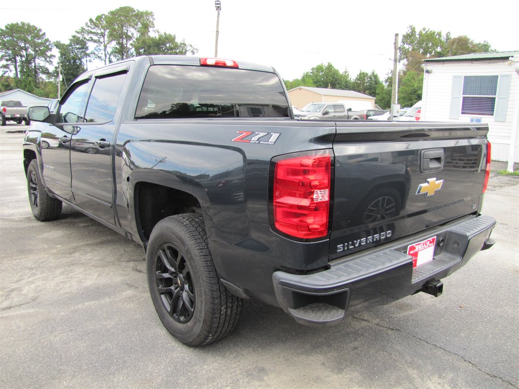 Chevrolet Silverado photo 6