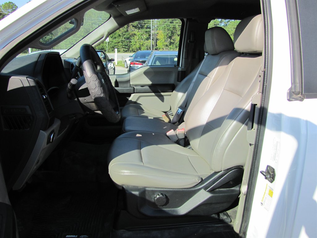 Ford F-150 photo 6