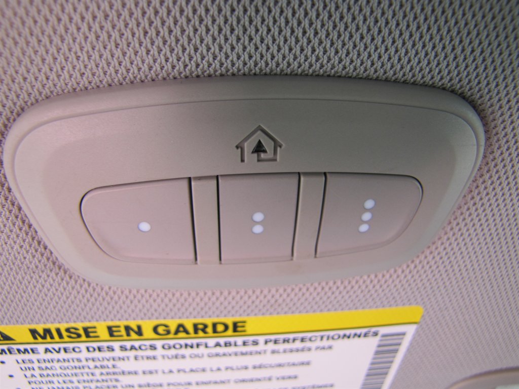 Chrysler Pacifica photo 11