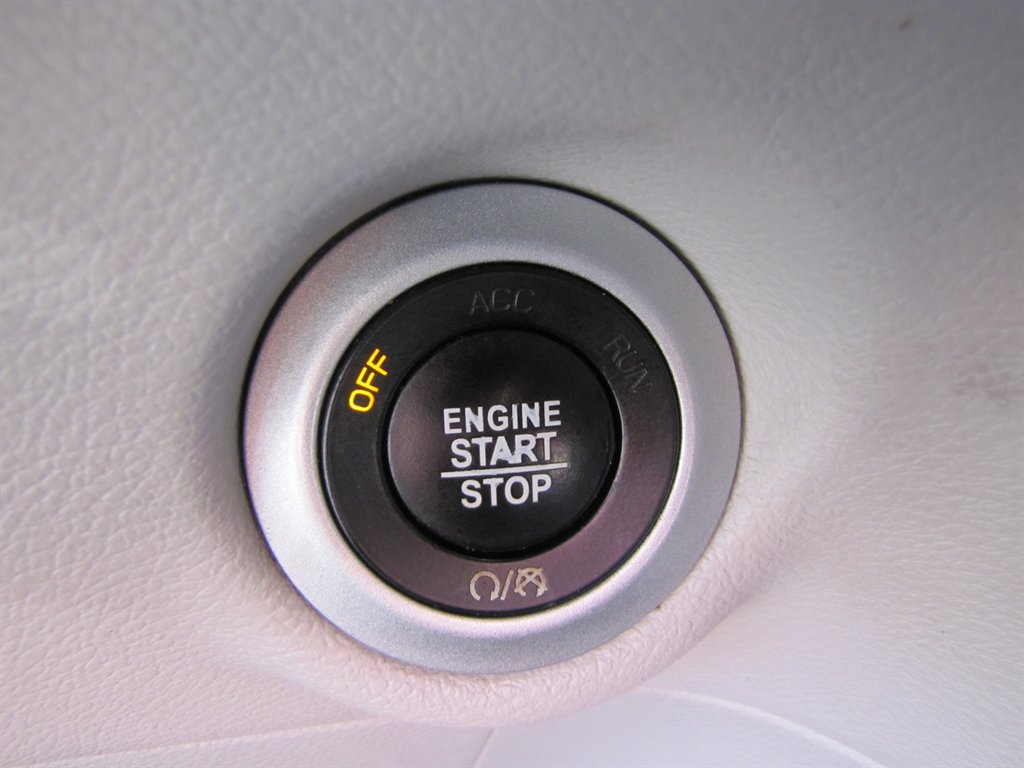 Chrysler Pacifica photo 10