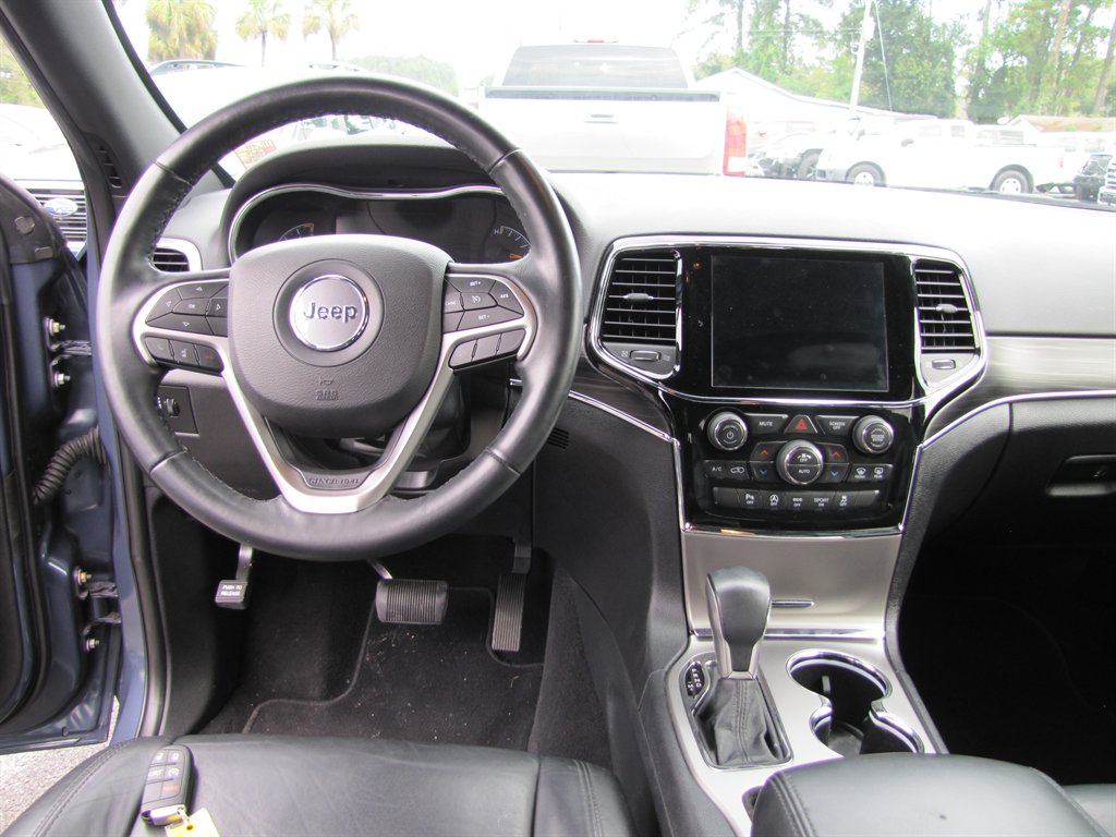 Jeep Grand Cherokee photo 9