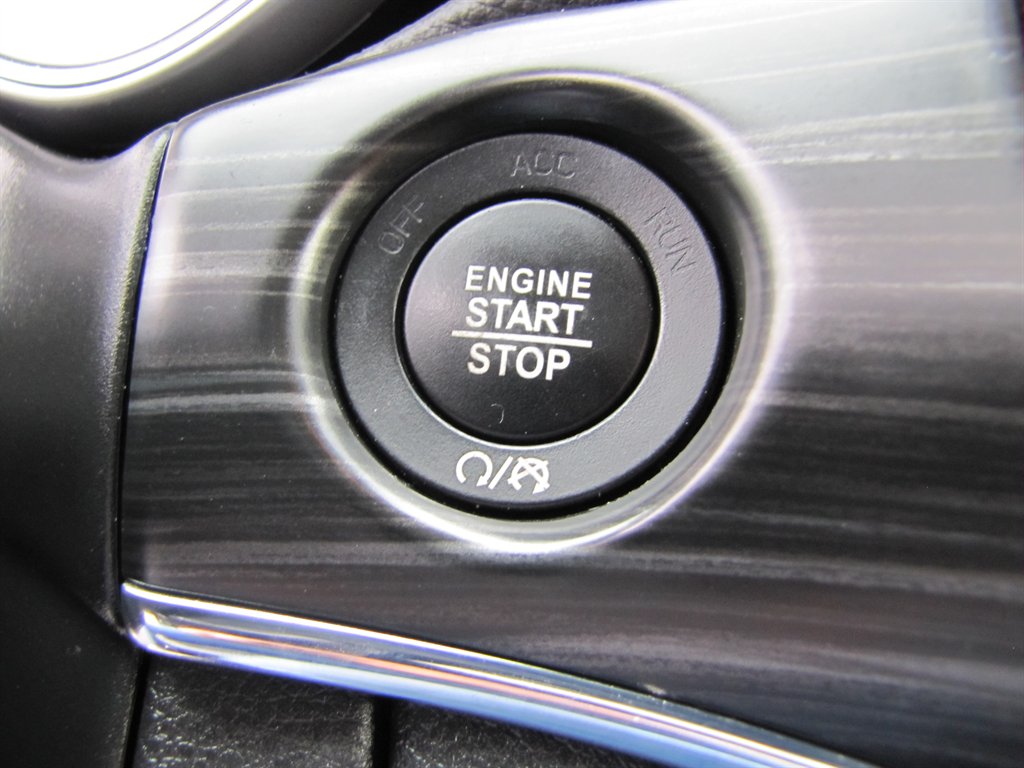 Jeep Grand Cherokee photo 11