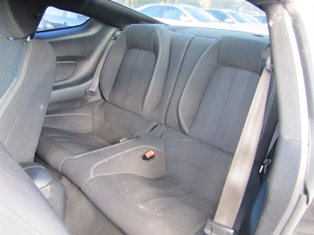 Ford Mustang photo 7