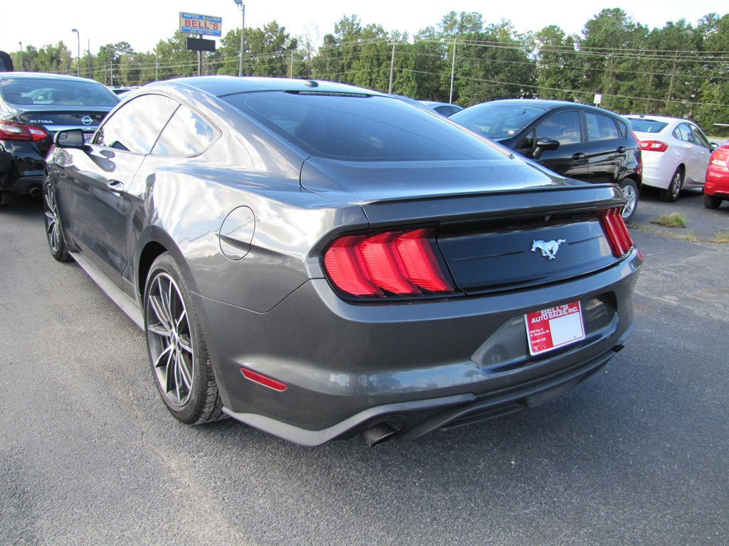 Ford Mustang photo 5