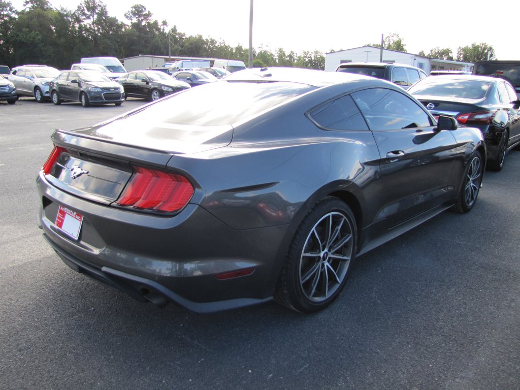 Ford Mustang photo 3