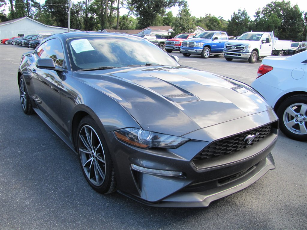 Ford Mustang photo 2