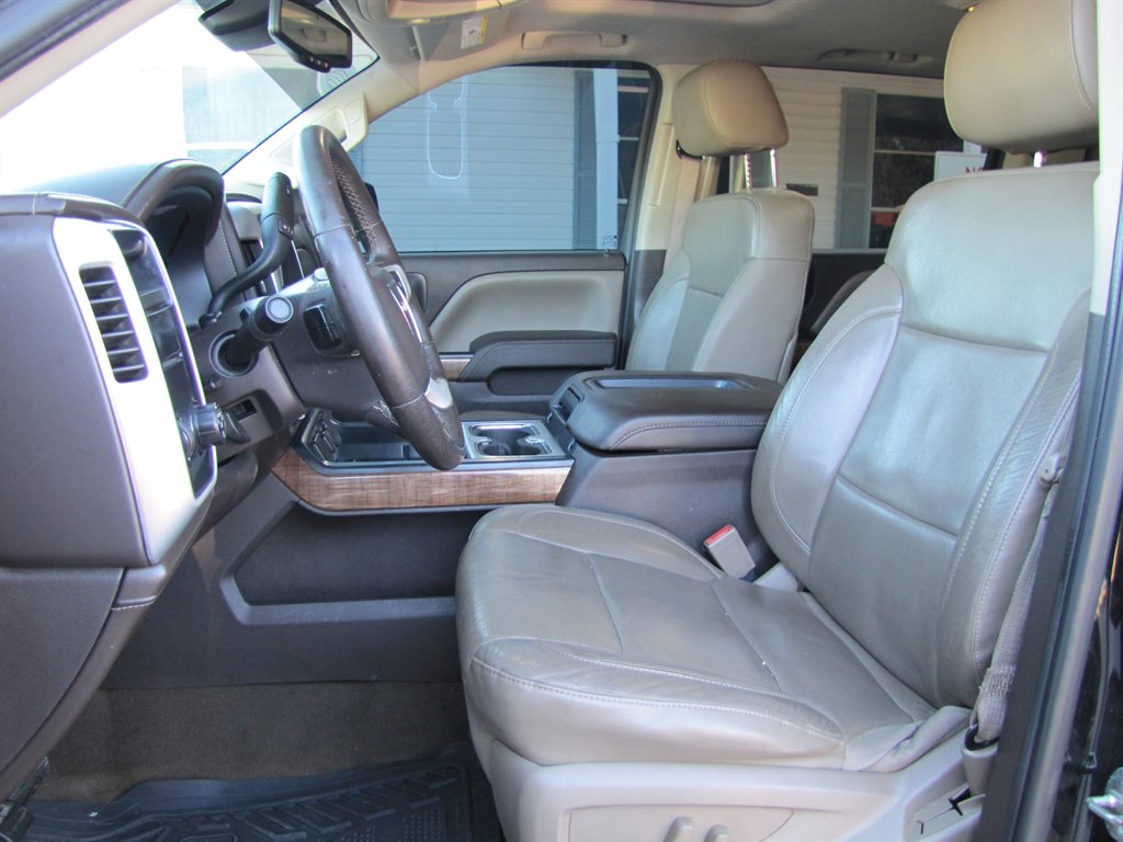 GMC Sierra photo 9