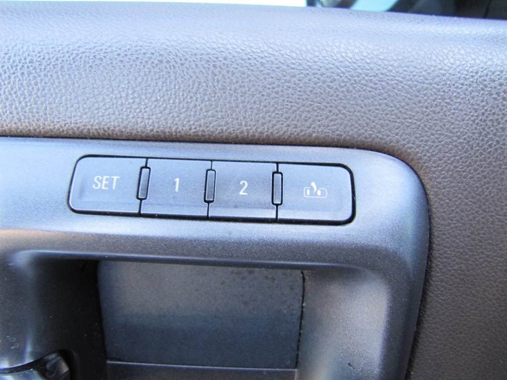 GMC Sierra photo 13