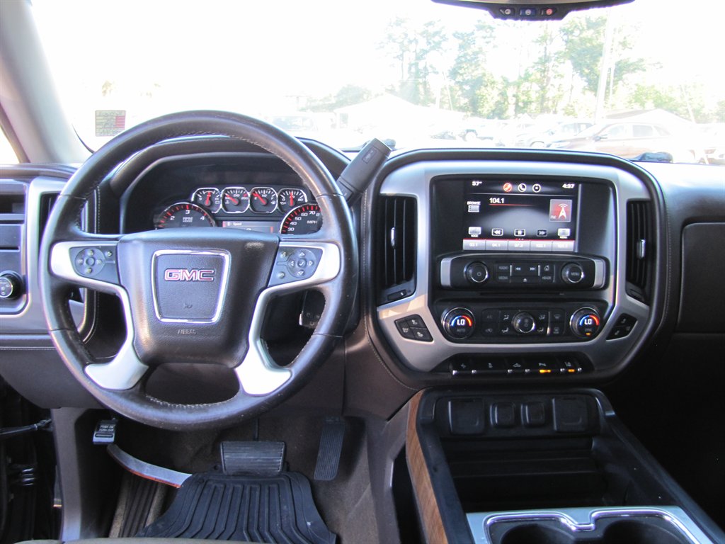GMC Sierra photo 11