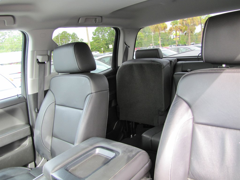 Chevrolet Silverado photo 11