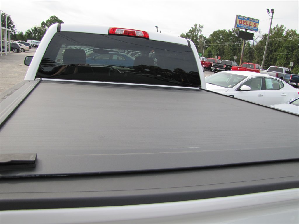 Chevrolet Silverado photo 8
