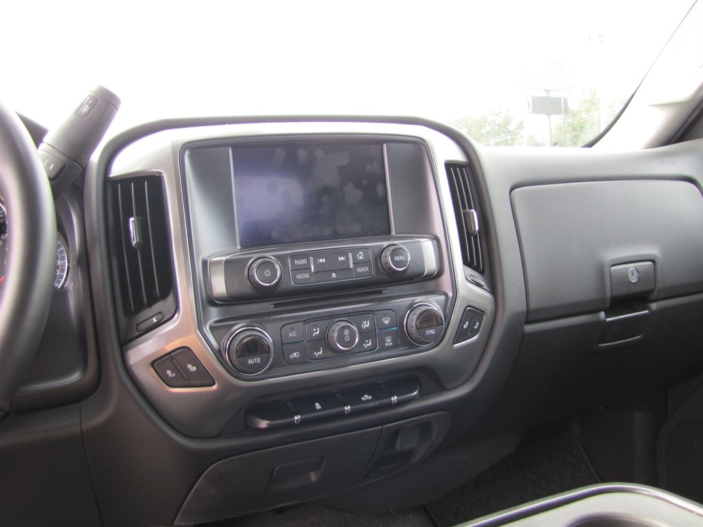 Chevrolet Silverado photo 12
