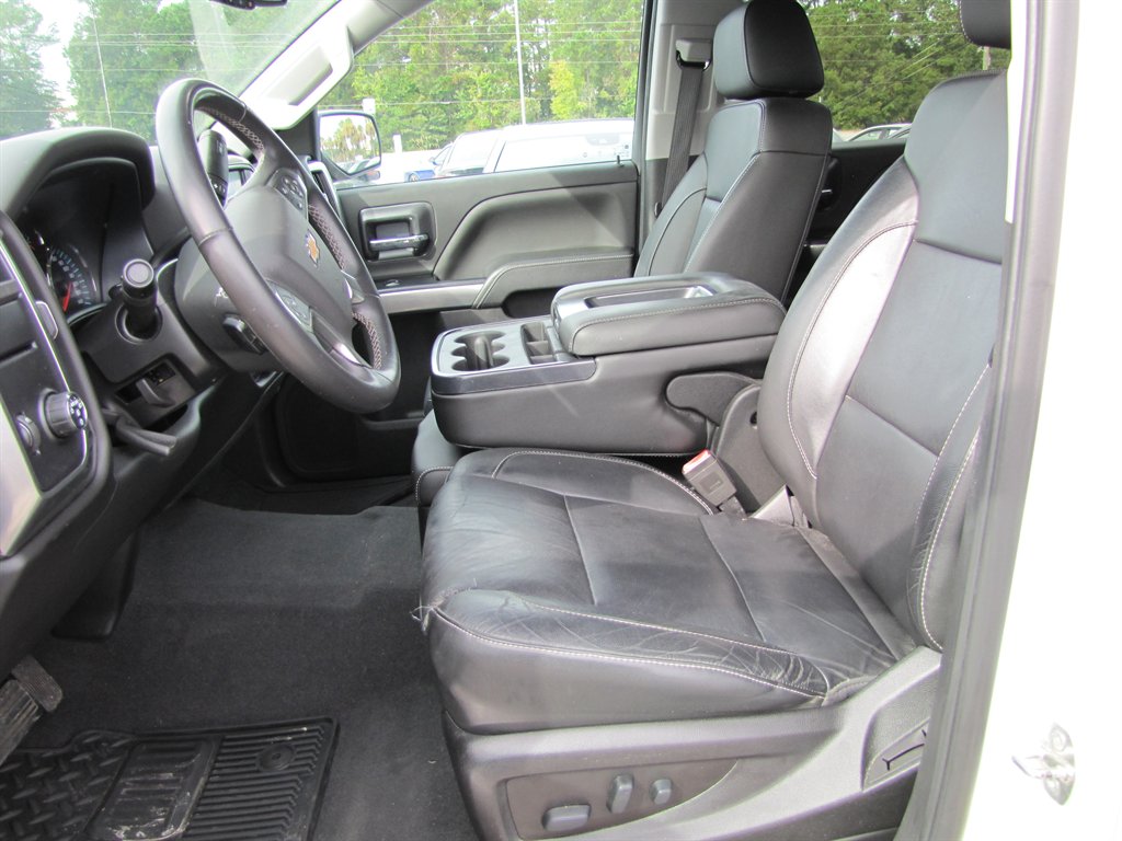 Chevrolet Silverado photo 10