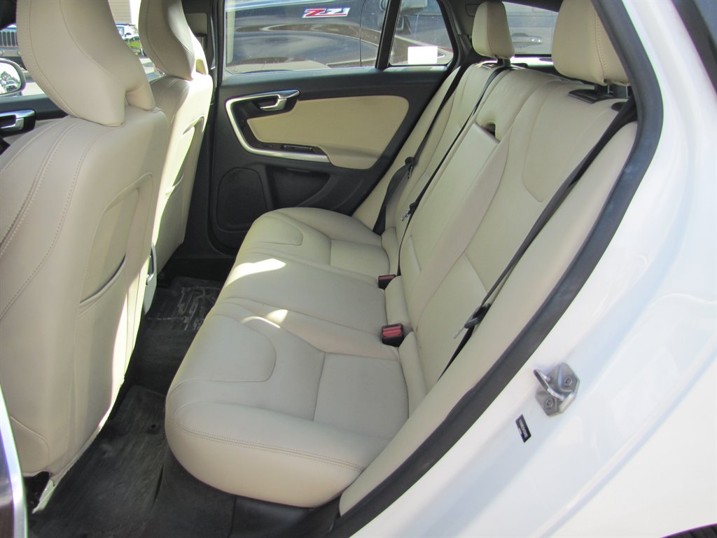 Volvo V60 photo 6