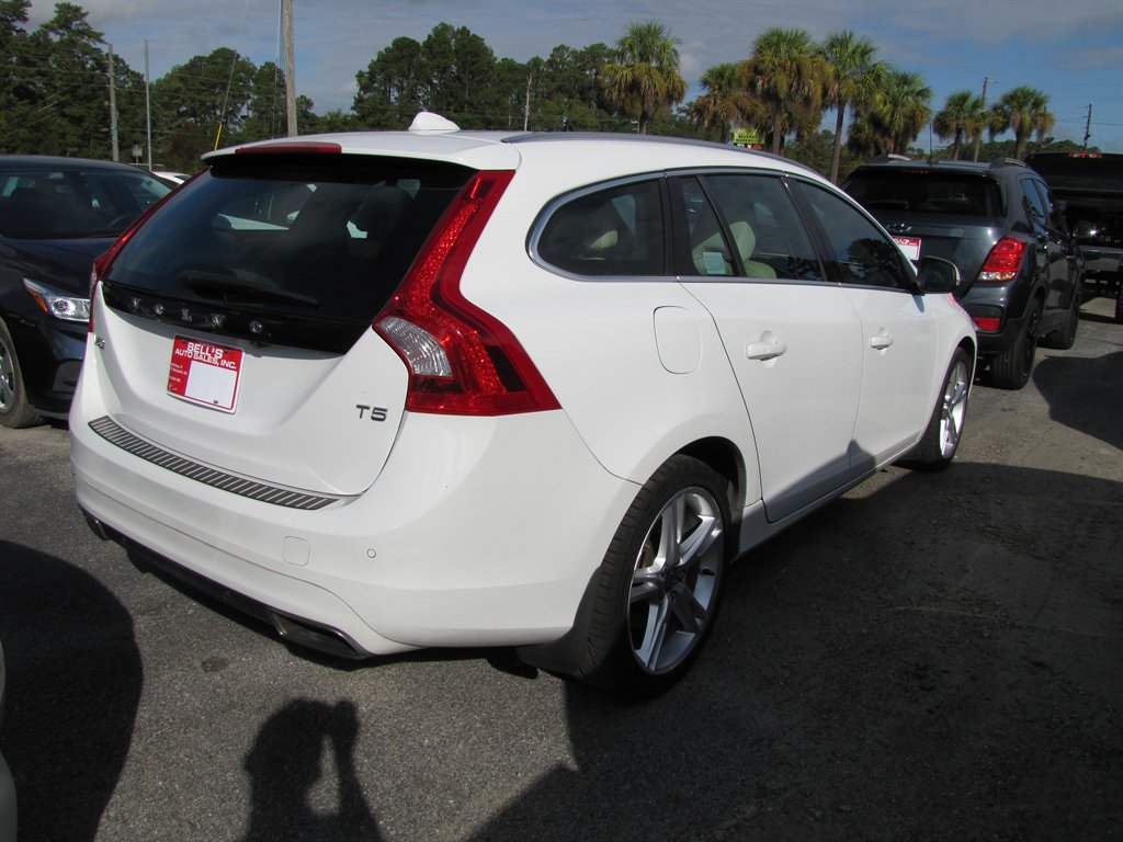 Volvo V60 photo 3