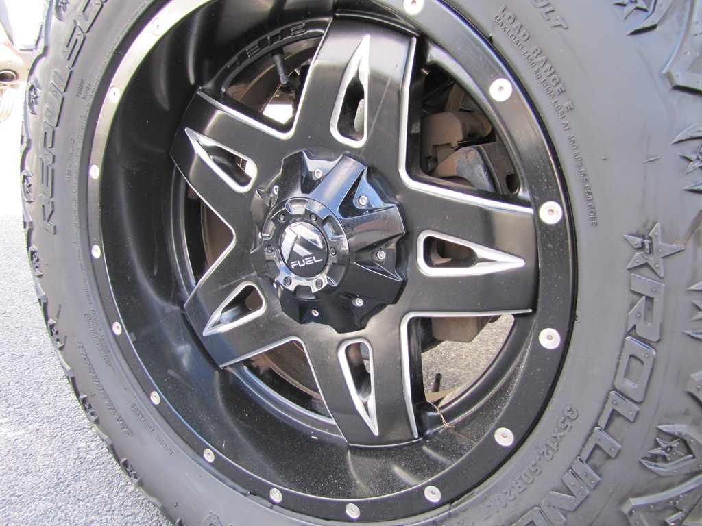 Chevrolet Silverado photo 9