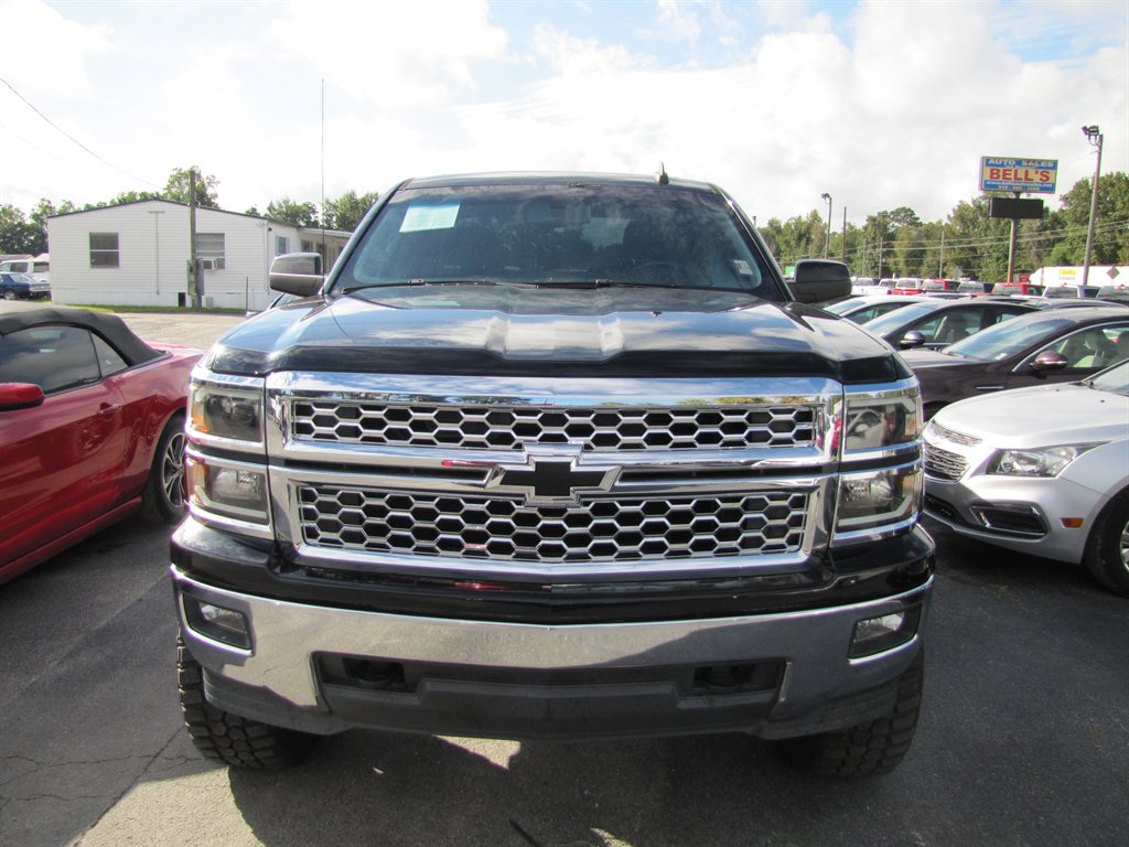 Chevrolet Silverado photo 2