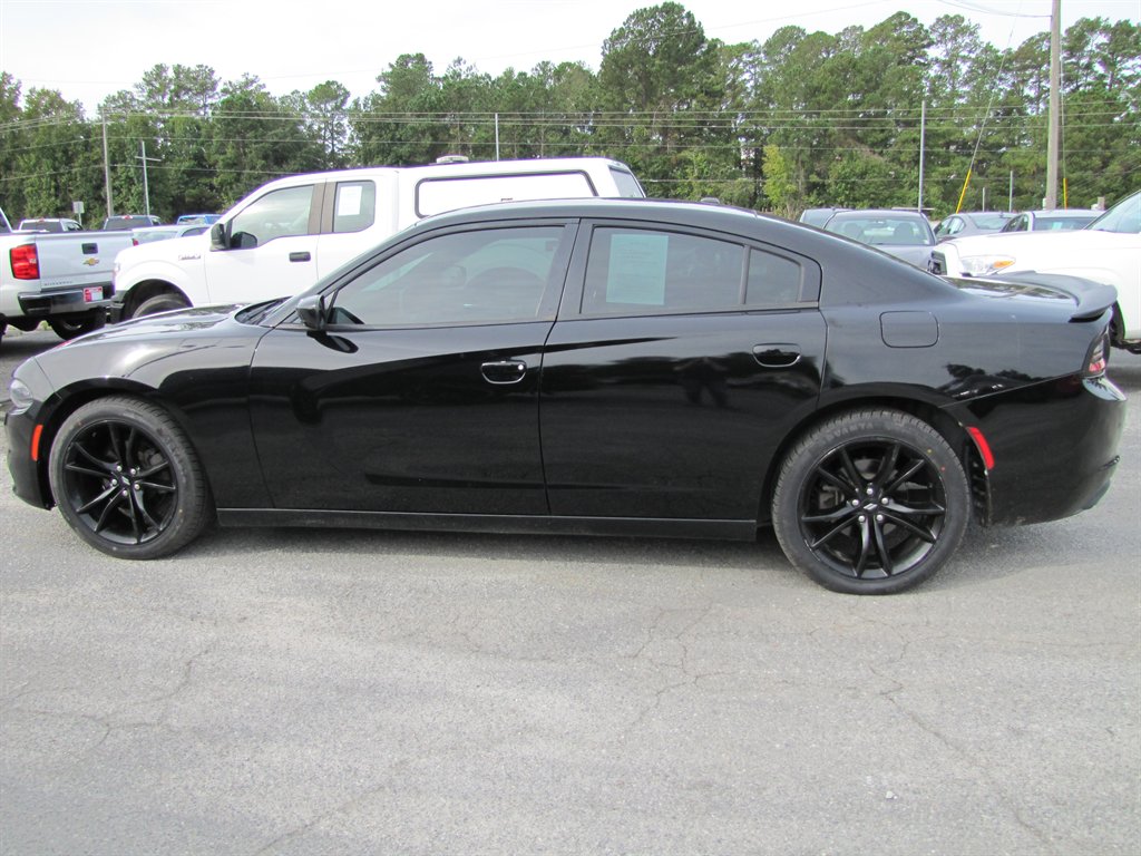 Dodge Charger photo 8
