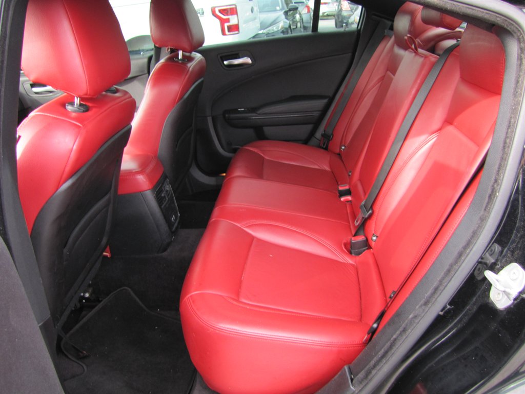 Dodge Charger photo 9