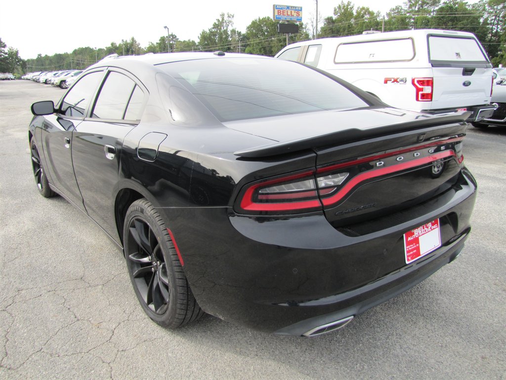 Dodge Charger photo 7