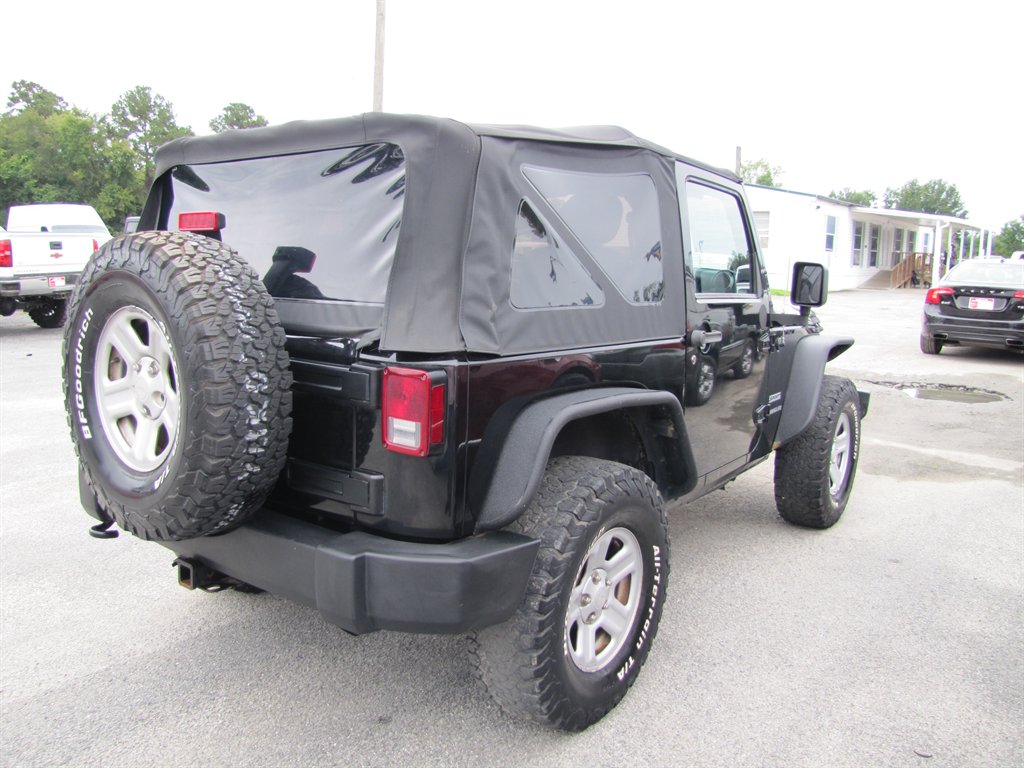 Jeep Wrangler photo 4