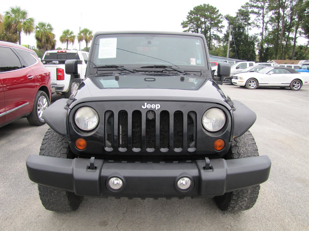 Jeep Wrangler photo 2