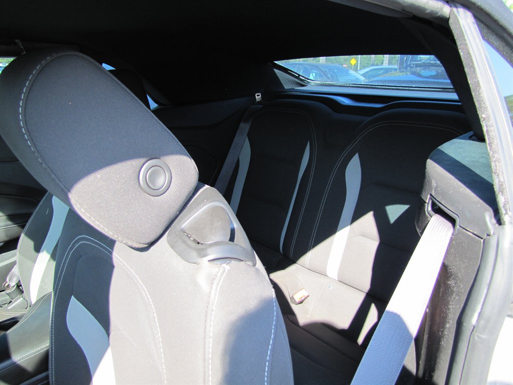 Chevrolet Camaro photo 9