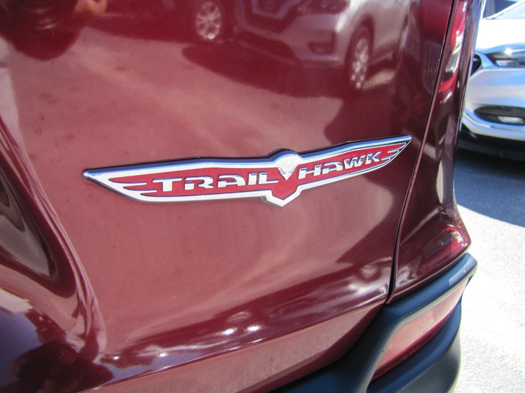 Jeep Cherokee photo 7
