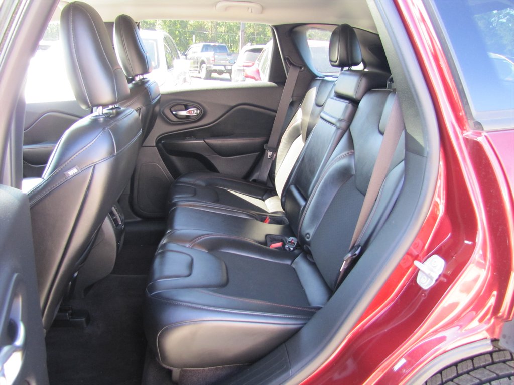 Jeep Cherokee photo 10
