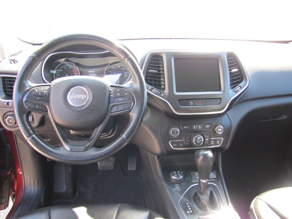 Jeep Cherokee photo 11