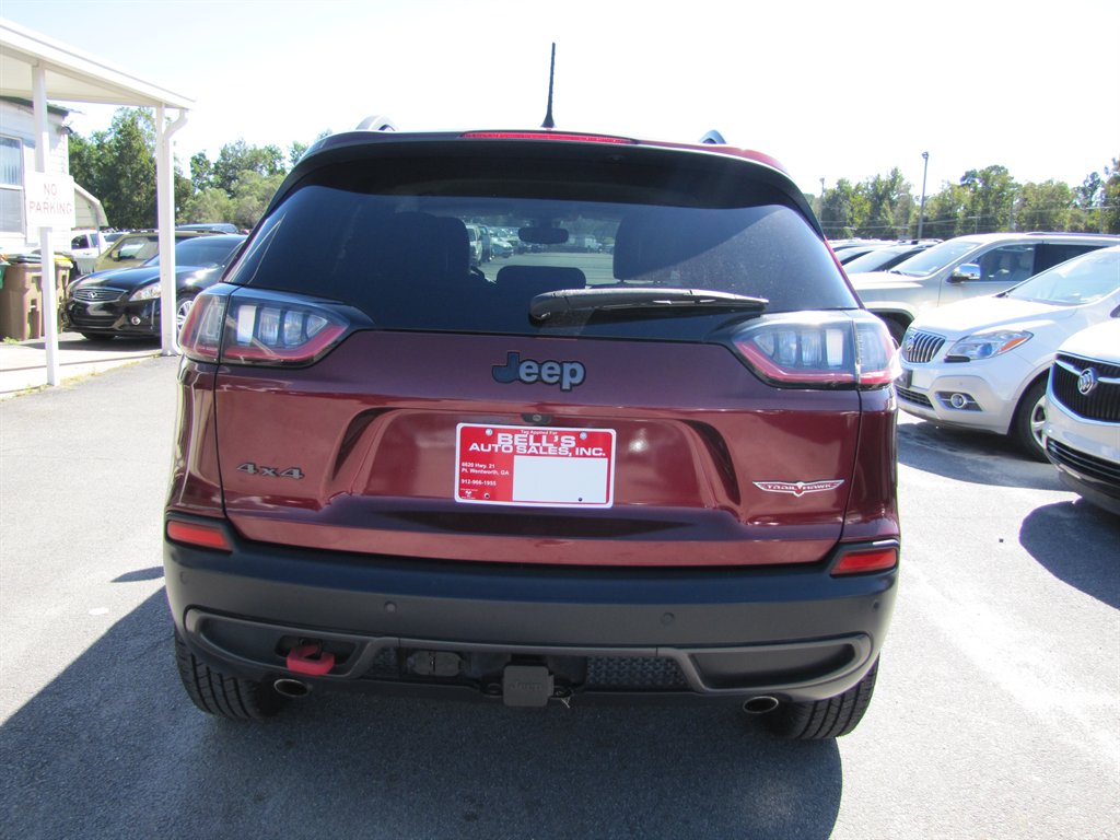 Jeep Cherokee photo 5