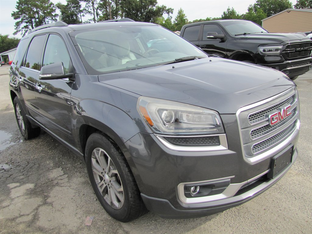 GMC Acadia photo 3