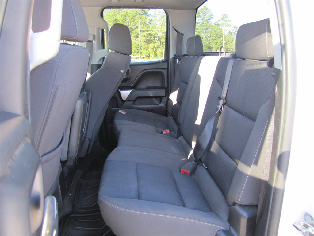 Chevrolet Silverado photo 9