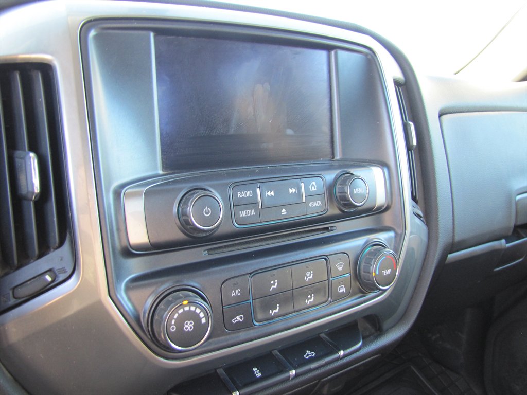 Chevrolet Silverado photo 11