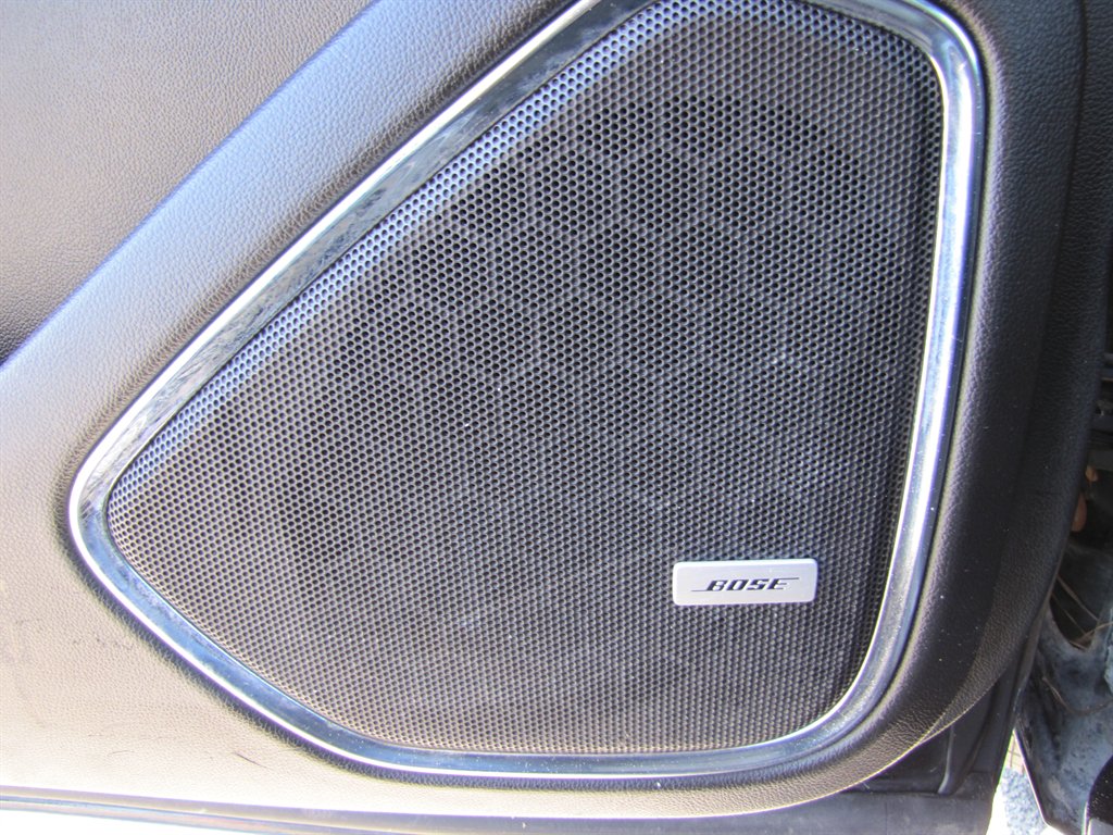 Chevrolet Suburban photo 19