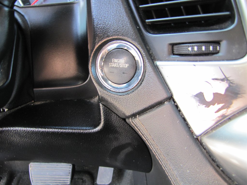 Chevrolet Suburban photo 17