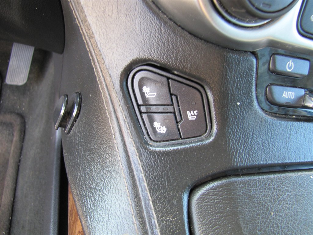 Chevrolet Suburban photo 21