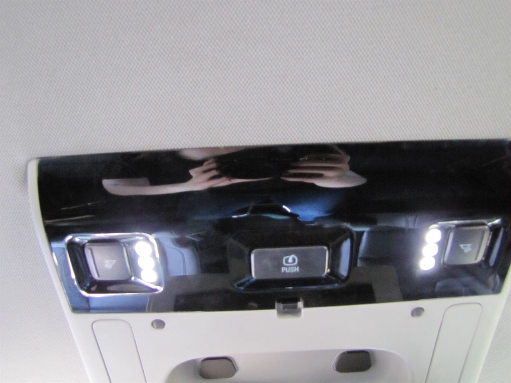 Chevrolet Suburban photo 13