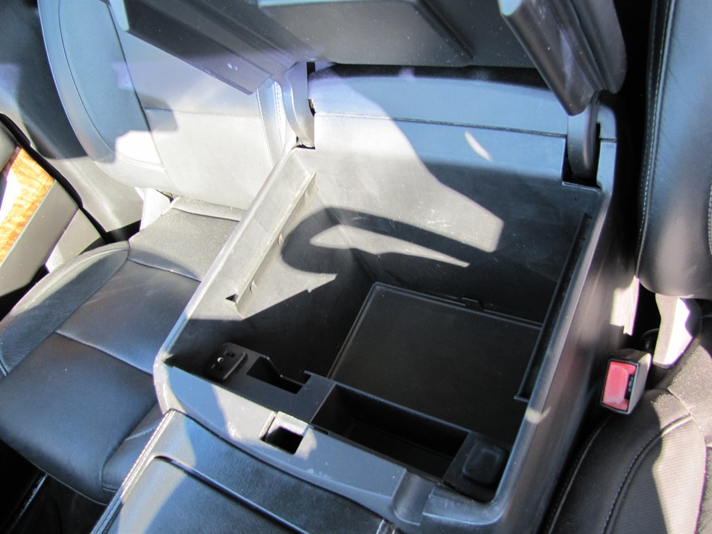 Chevrolet Suburban photo 22