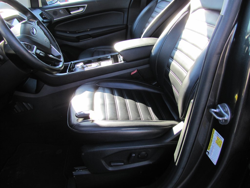 Ford Edge photo 10