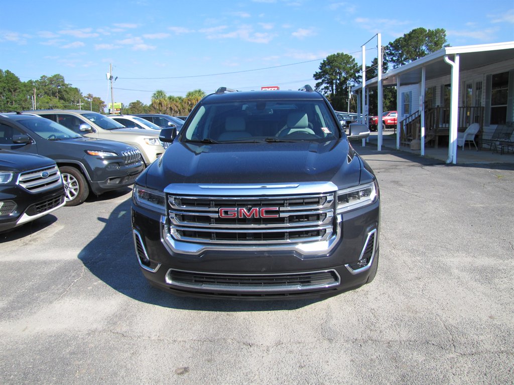 GMC Acadia photo 2